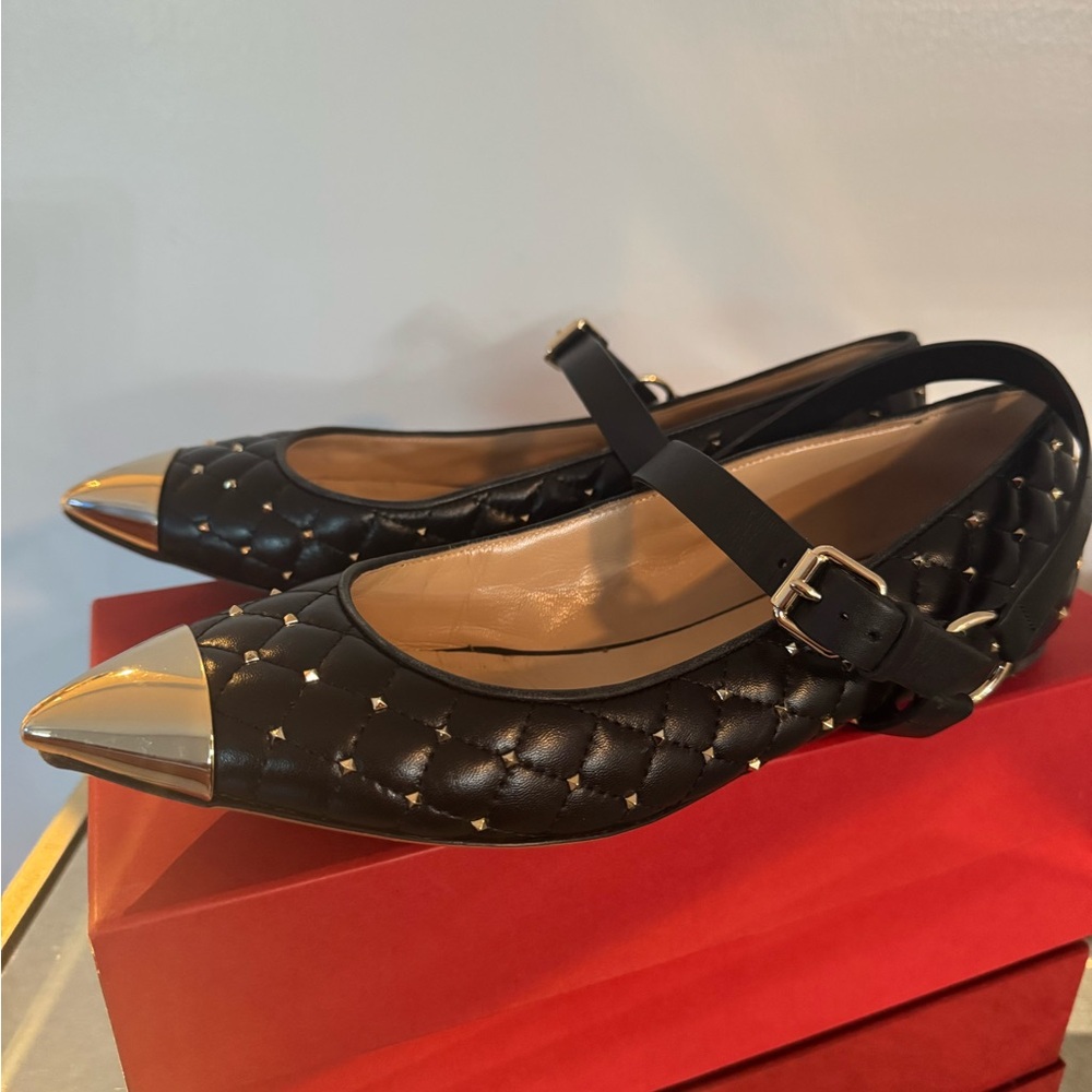 Valentino Flats